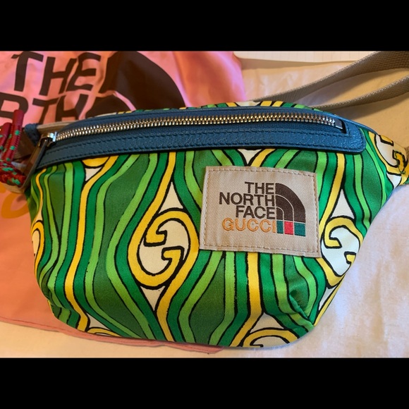 GUCCI X THE NORTH FACE Green and Gold Belt Bag - Picture 2 of 10